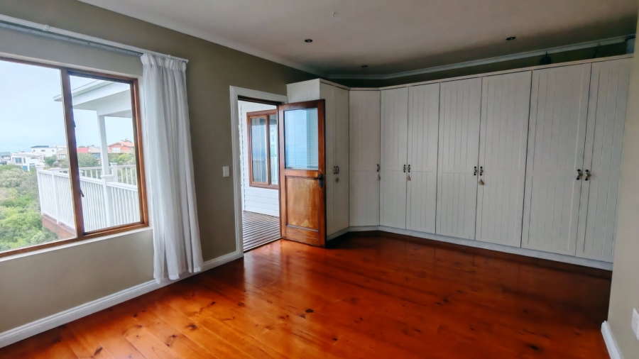 3 Bedroom Property for Sale in Herolds Bay Western Cape